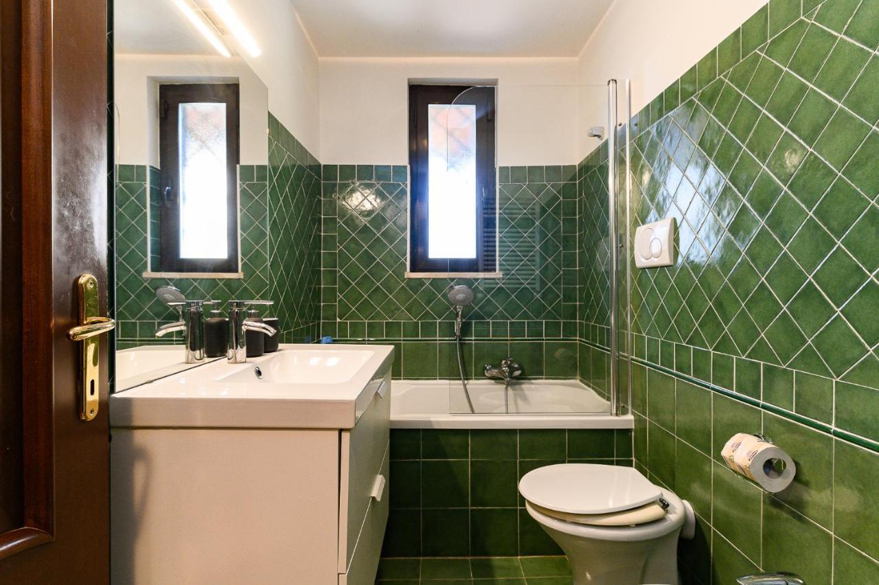 Cozy With Balcony By Ndp Rent Apartment Rome